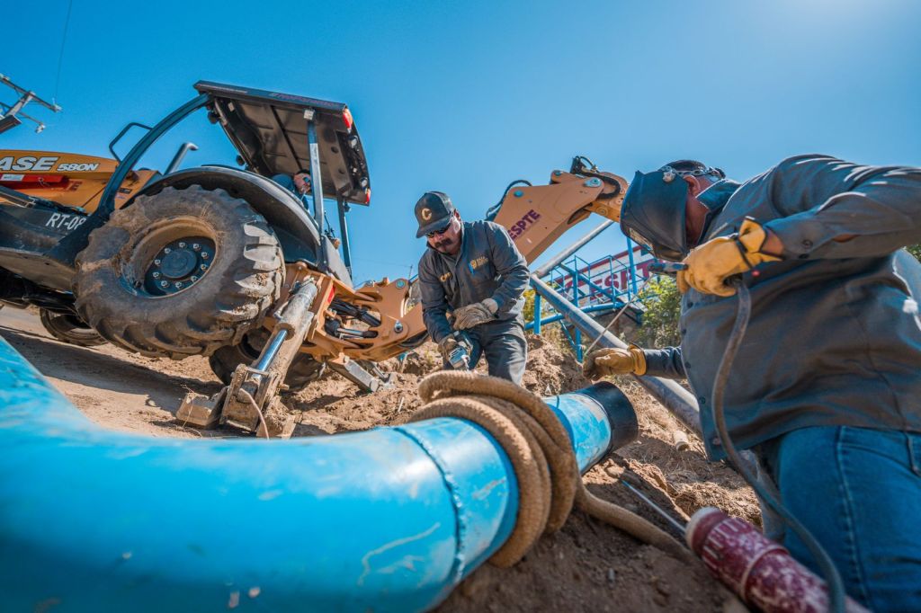 REHABILITA CESPTE RED DE CONDUCCIÓN DE ABASTECIMIENTO DE AGUA POTABLE A TANQUE REGULADOR EN COL. BENITO JUÁREZ?