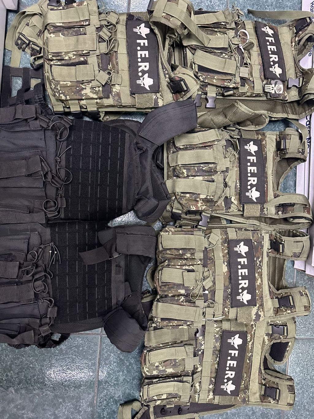 VINCULAN A PROCESO A DOS HOMBRES Y TRES MUJERES MENORES DE EDAD DETENIDOS CON UN&nbsp;ARSENAL