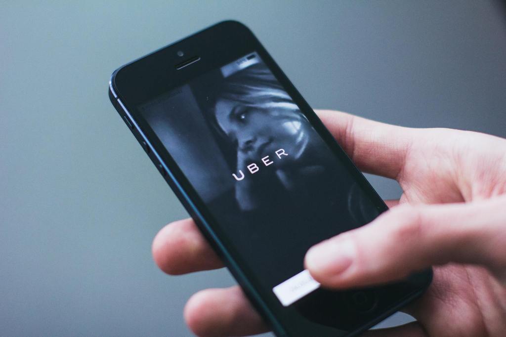 Uber exigirá que los usuarios verifiquen su&nbsp;identidad.