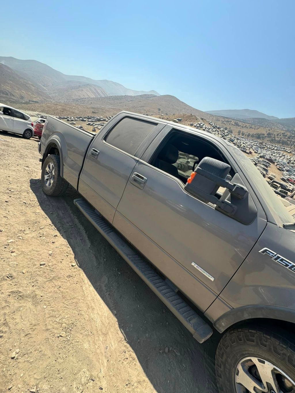 ABREN CAMIONETA DE SERVANDO SALAZAR&nbsp;CANO