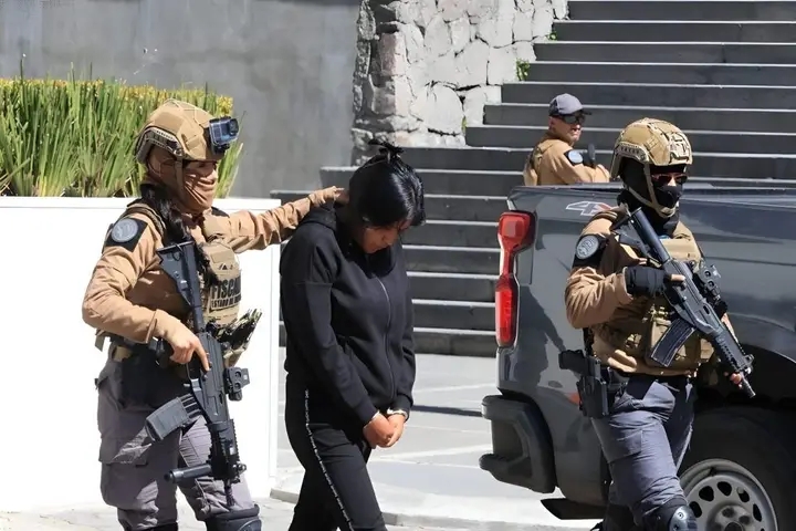 En «operativo enjambre» ejecutan 14 ordenes de aprehensión a funcionarios por nexos con el&nbsp;CJNG.