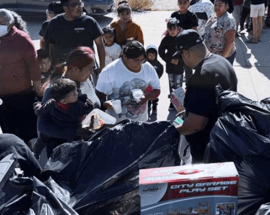 «Levantan» a conductor de transporte cuando entregaba juguetes en&nbsp;Tecate