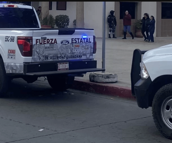 JOVEN MUJER FUE “LEVANTADA” EN TECATE