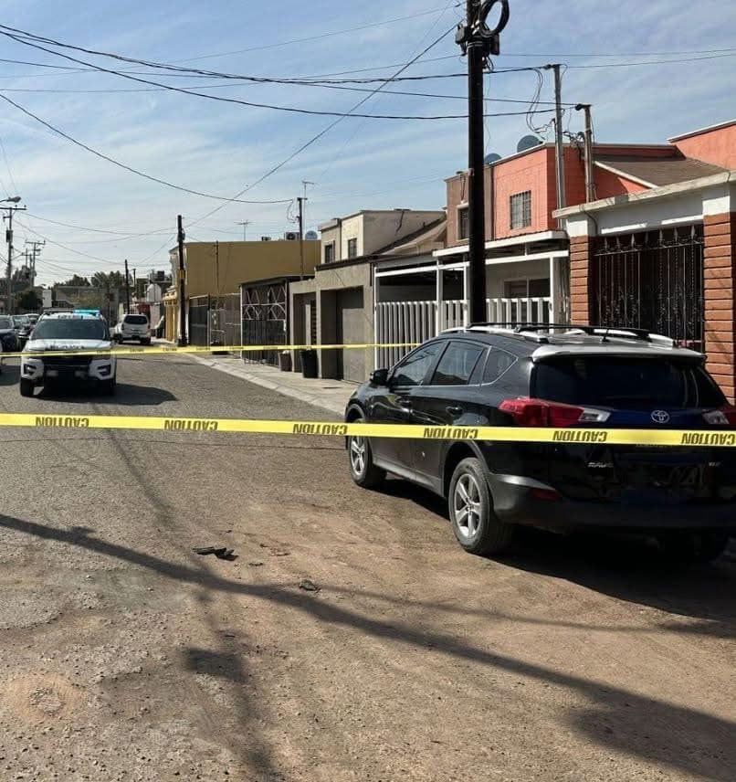 ATACAN A BALAZOS A 2 HOMBRES AL EXTERIOR DE SU CASA EN MEXICALI