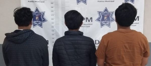 DETIENEN A TRES MENORES POR APEDREAR UNA&nbsp;PATRULLA