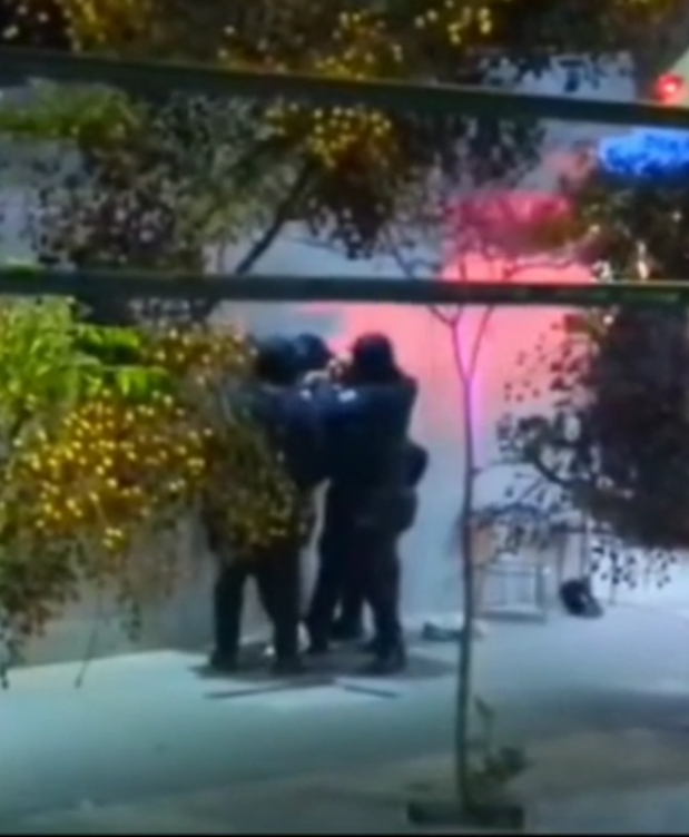 Policías de Tijuana exceden uso de la fuerza durante una intervención a un&nbsp;ciudadano.