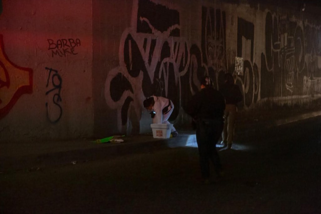 Con Narcomensaje dirigido al secretario Laureano Carrillo, dejan cabeza humana en hielera dentro de un Oxxo con narcomensaje en Puente La Villa, libramiento sur