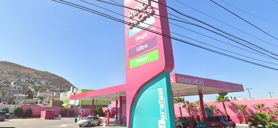 Les exigieron meterse a una cisterna de gasolina sin equipo de protección adecuado para limpiar arena de mar y pierden la&nbsp;vida.